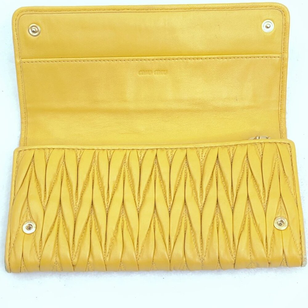 Miu Miu Wallet Matelasse Flap Long Wallet Calfskin Mustard Yellow No Returns - Picture 3 of 16